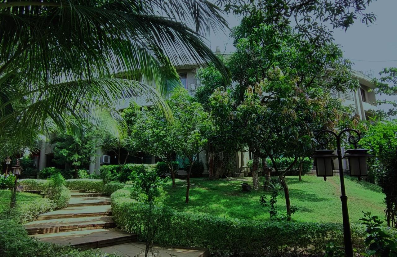 Silverador Resort Thane Exterior foto
