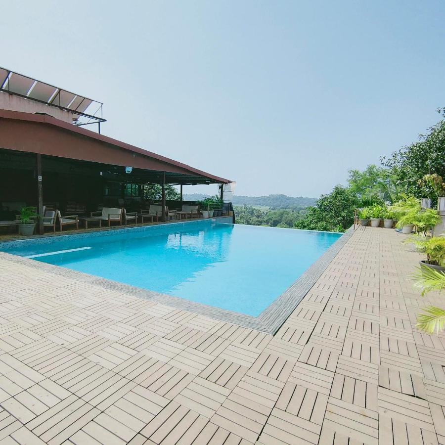 Silverador Resort Thane Exterior foto